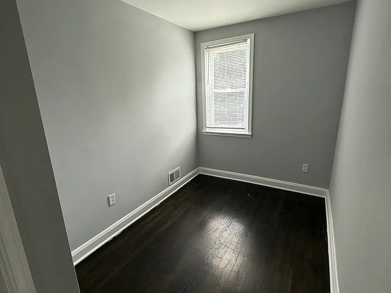1010 Parksley Ave — Photo 5