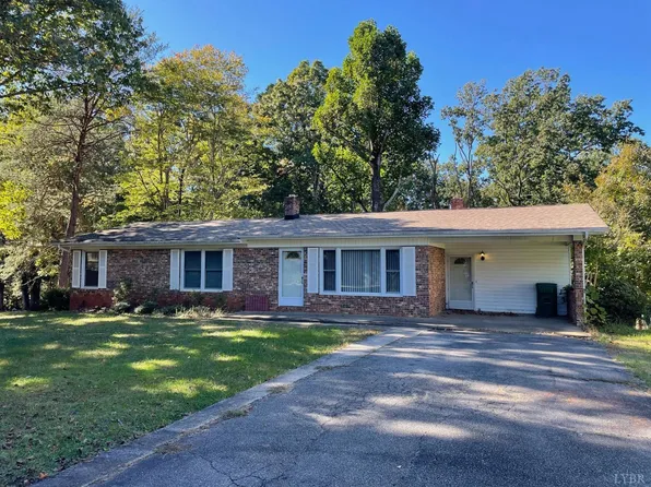 127 Oak Ridge Dr, Altavista, VA 24517