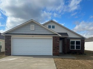 37 Oak Leaf Dr, Conway, AR 72032