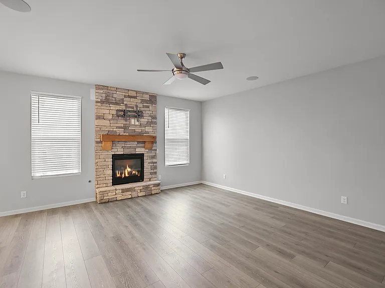 2861 Meadow Gln — Photo 13