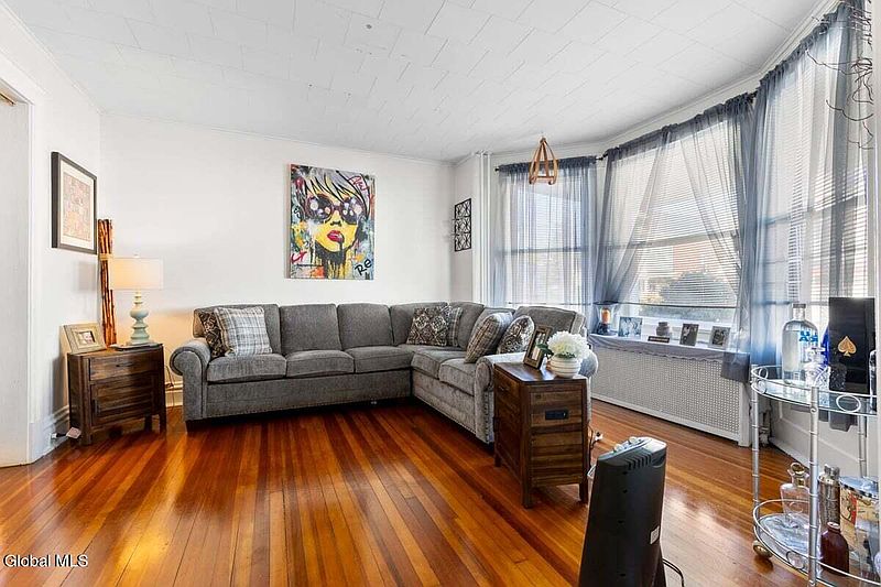 2nd image of 504 Second Street