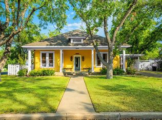409 Cora St, Fredericksburg, TX 78624