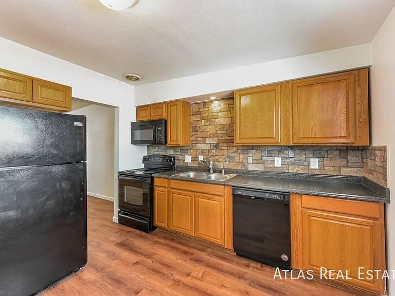 5787 S Bannock St #10 — Photo 4