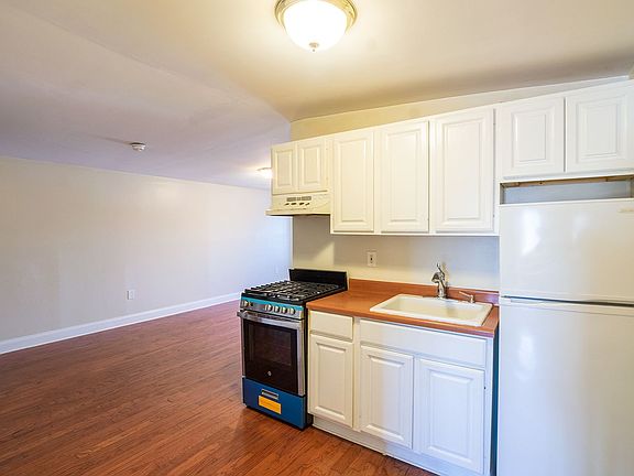 2nd image of 1124 E Passyunk Ave Unit 6