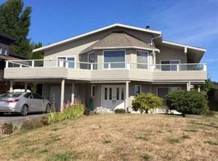 636 Highland Dr, Point Roberts, WA 98281