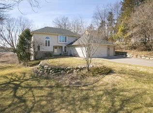 2782 Piper Ridge Ln, Excelsior, MN 55331