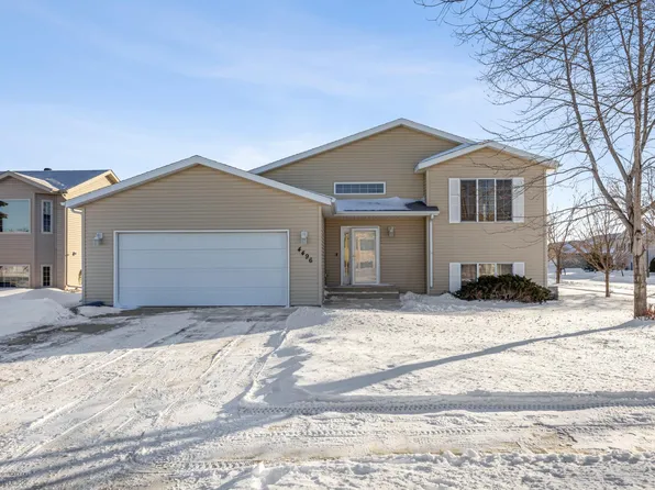 4496 50th St S, Fargo, ND 58104