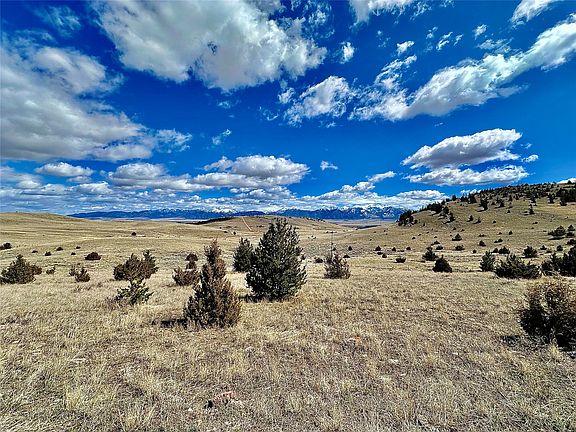 3rd image of 321 Shining Mountains Loop Rd