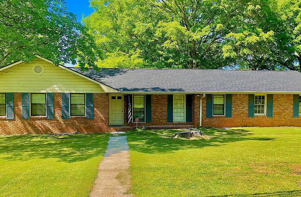 1st image of 675 Coventry Dr