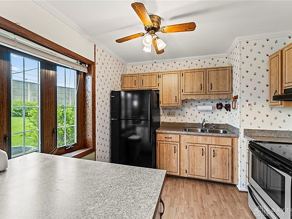 5th image of 337 N Garber Dr
