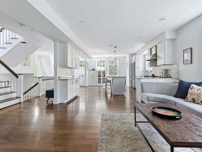 157 Cypress St #2, Brookline, MA, 02445