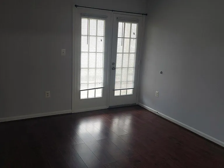Shadyside Ln — Photo 33