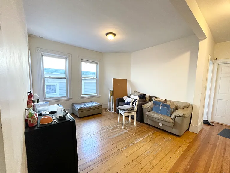 17 Sachem St #3F — Photo 3