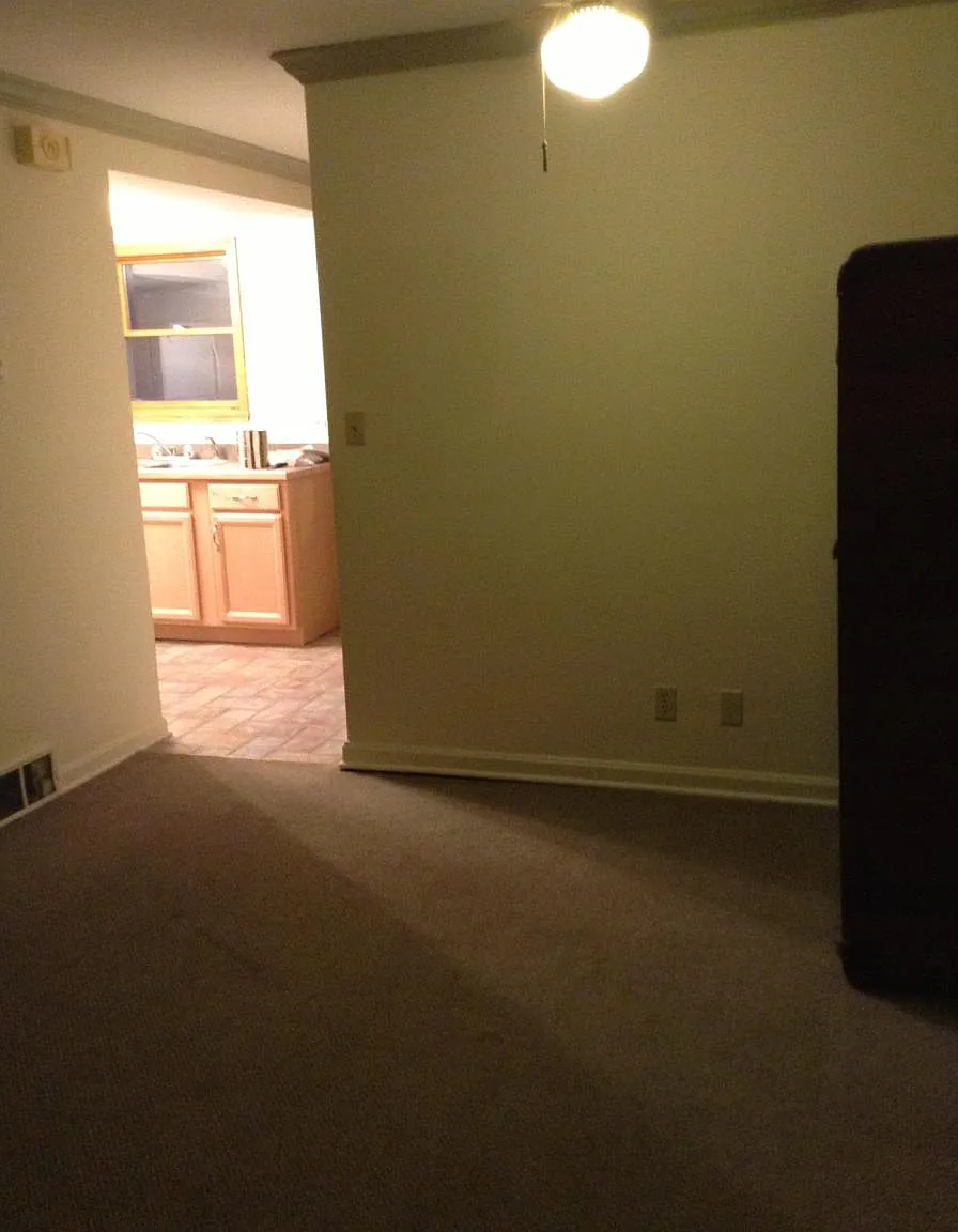 2 bed, 1000 sqft, $1,200 — Photo 2