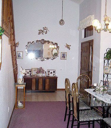 Formal Dining/Entry Way