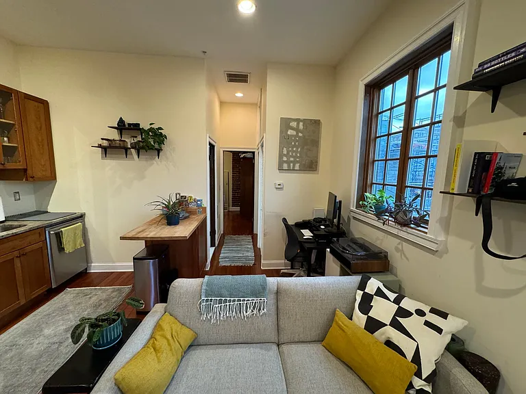 823 Randolph St NW #2 — Photo 4