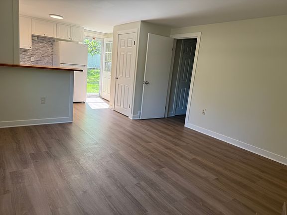 5th image of 28 Crestview Dr #Lhs