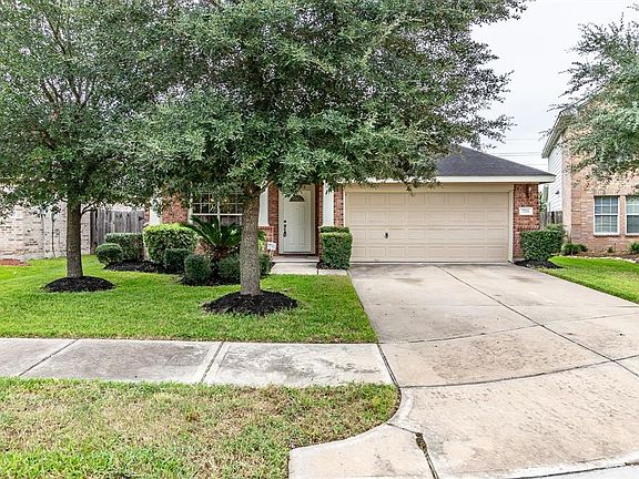 3rd image of 7231 Desert Bluff Ln