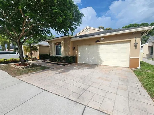 250 E Riverbend Dr Photo 1