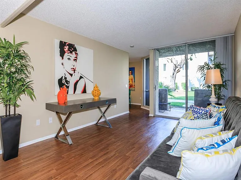 Mojave Blue Apartments — Photo 14