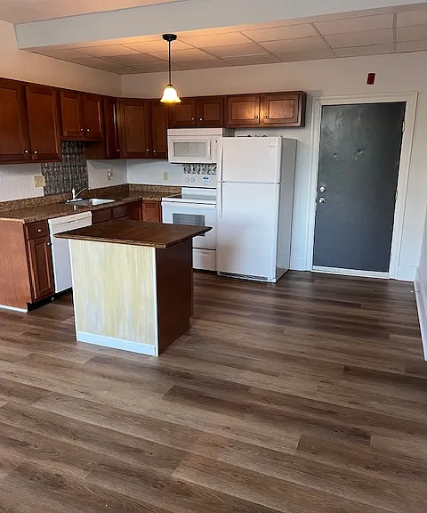 900 S Main St #106 — Photo 9
