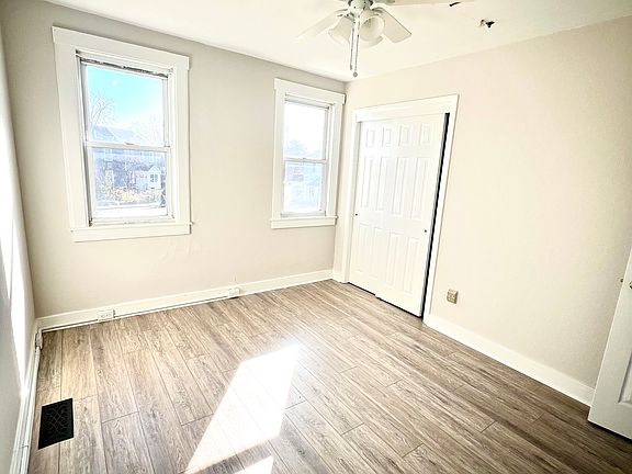 3rd image of 603 Saude Ave