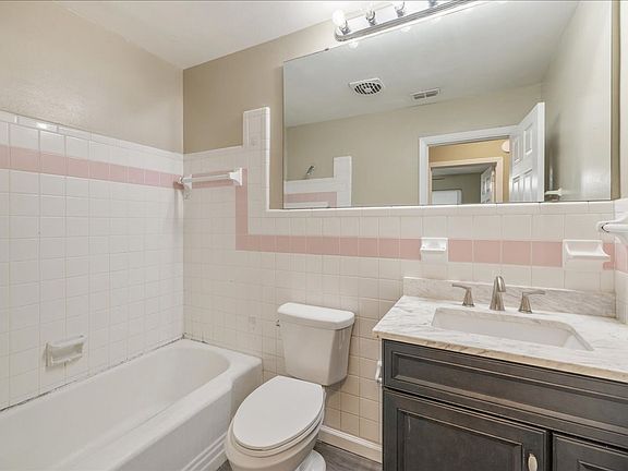 5th image of 207 Iris Cir