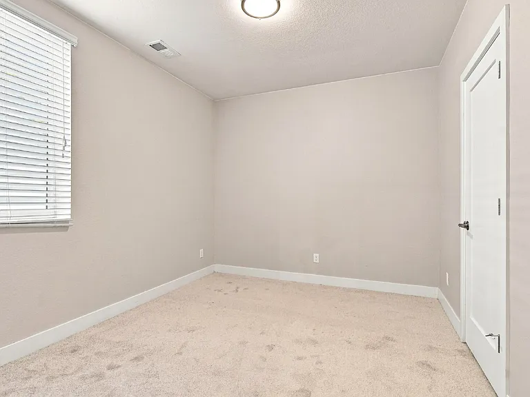 3078 S Lincoln St — Photo 33