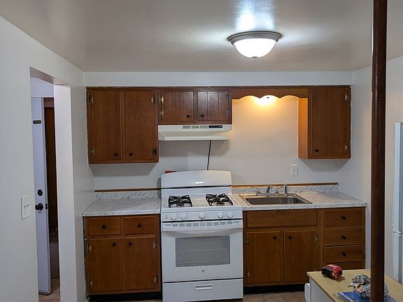3rd image of 5 Grant St #4-1B