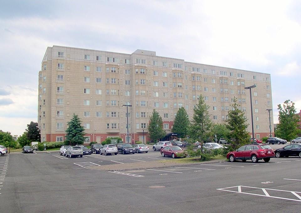 1st image of 1 Cityview Ln Unit 611