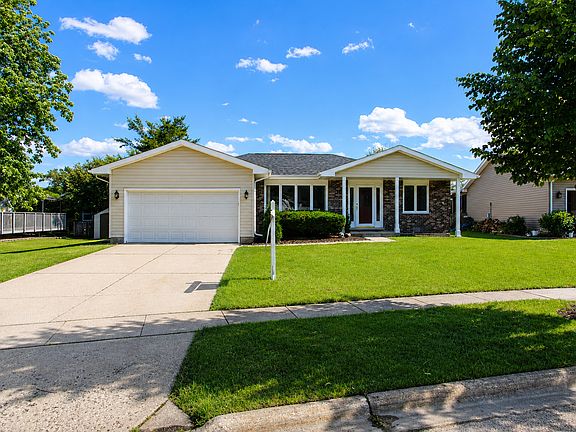 2nd image of 5111 Springdale Ln