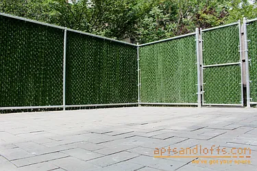 Rented by aptsandlofts.com