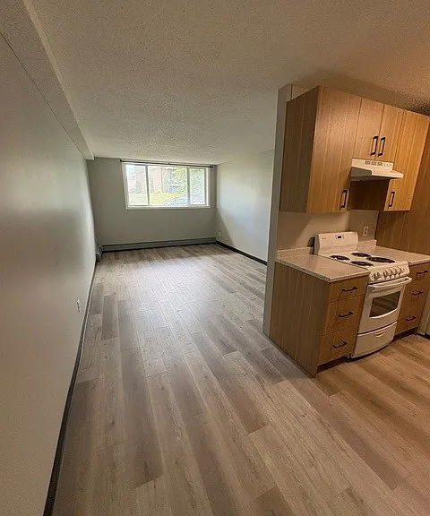 432 Huntsville Cres NW #109 — Photo 7