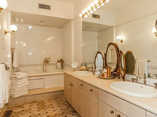 Sold by Sotheby's International Realty | media 12