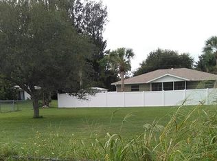 2 Cornell Rd, Venice, FL 34293