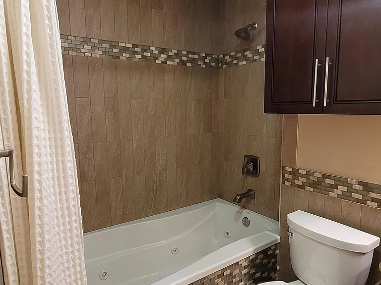 901 N Upper Broadway #1 — Photo 25