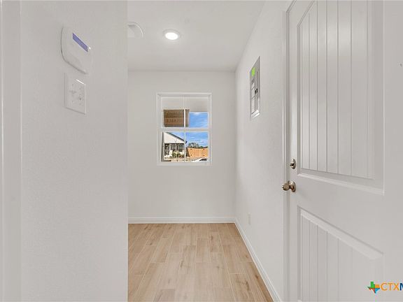 5th image of 4214 Lugard Dr