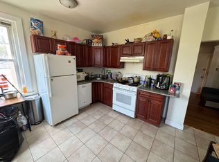 751 Washington St #2, Brookline, MA 02446