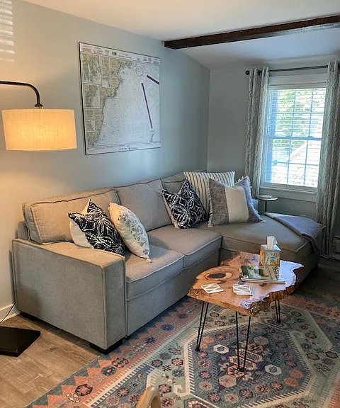 17 Sunset Ave — Photo 2