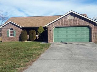 1609 Upper Ridge Ct, Sevierville, TN 37862