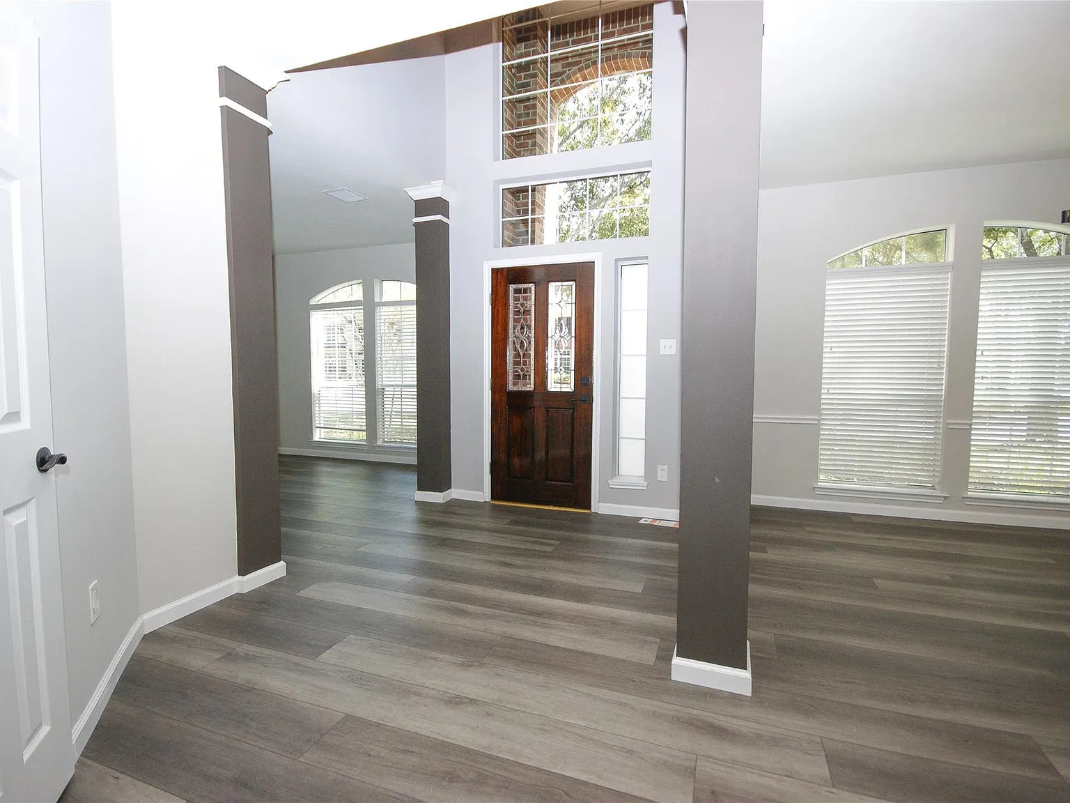 4 bed, 3.5 bath, 3113 sqft, $3,400 — Photo 2