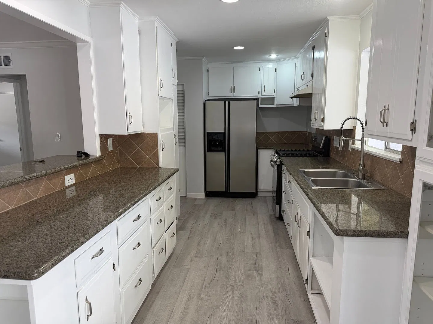 Beautiful 3-Bedroom 2.5 Bath Home for Rent in Santa Paula, CA! — Photo 4