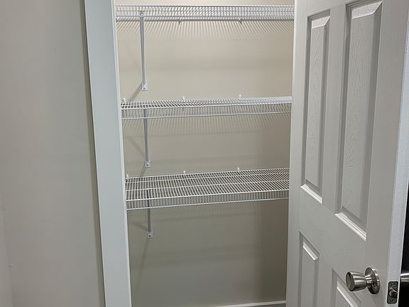4th image of 4217 Tomlinson St