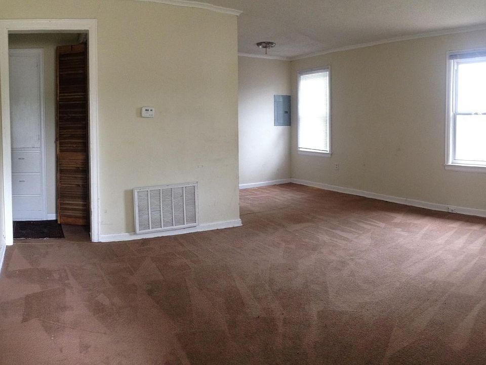 2nd image of 2837 E Stadium Dr