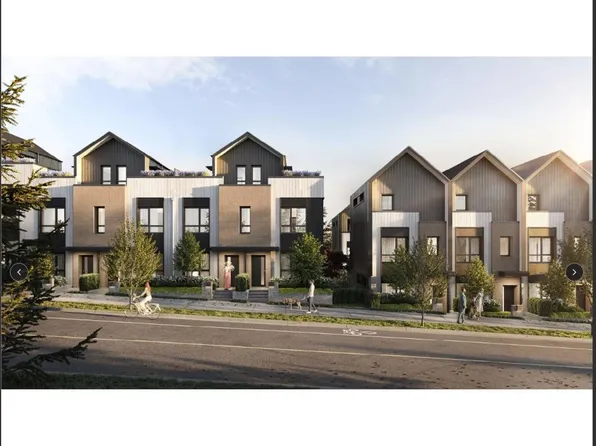 1045 Ridgewood Dr #26, North Vancouver, BC V7R 1H9