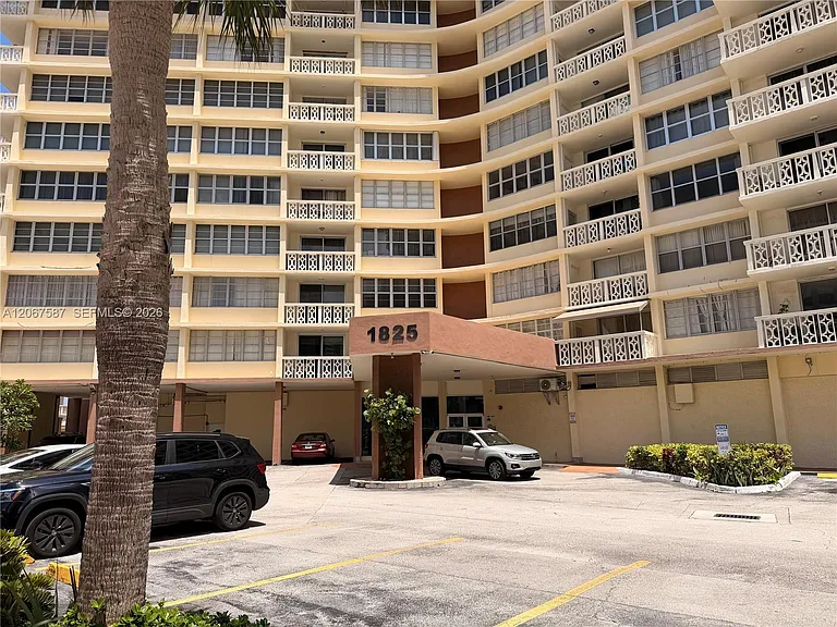 1825 S Ocean Dr #607 — Photo 30