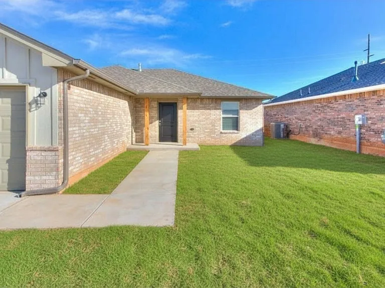 1616 Highland Loop — Photo 31
