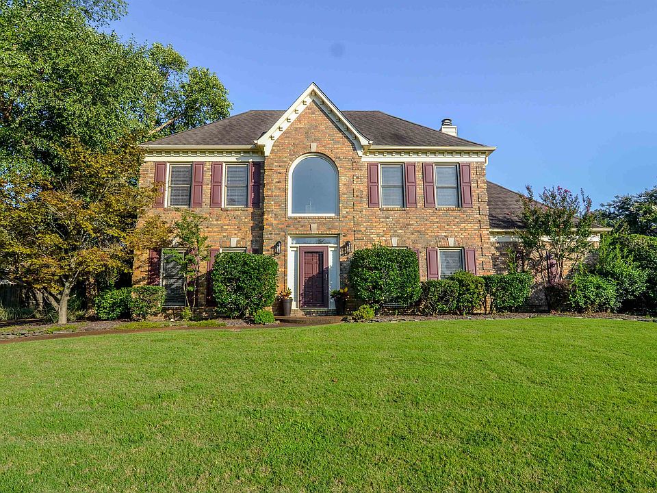 1st image of 8829 River Hollow Dr