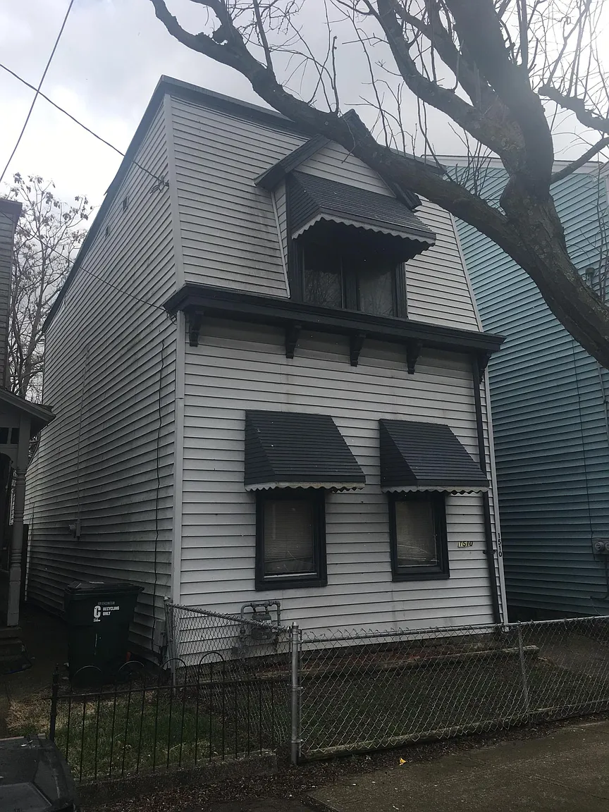 1510 Woodburn Ave photo 1