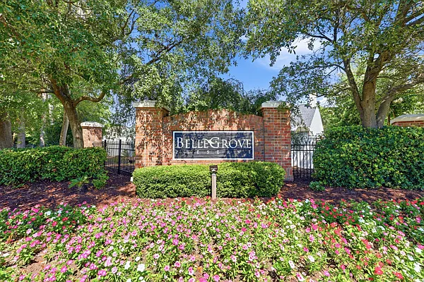 914 Bur Oak Ct — Photo 23